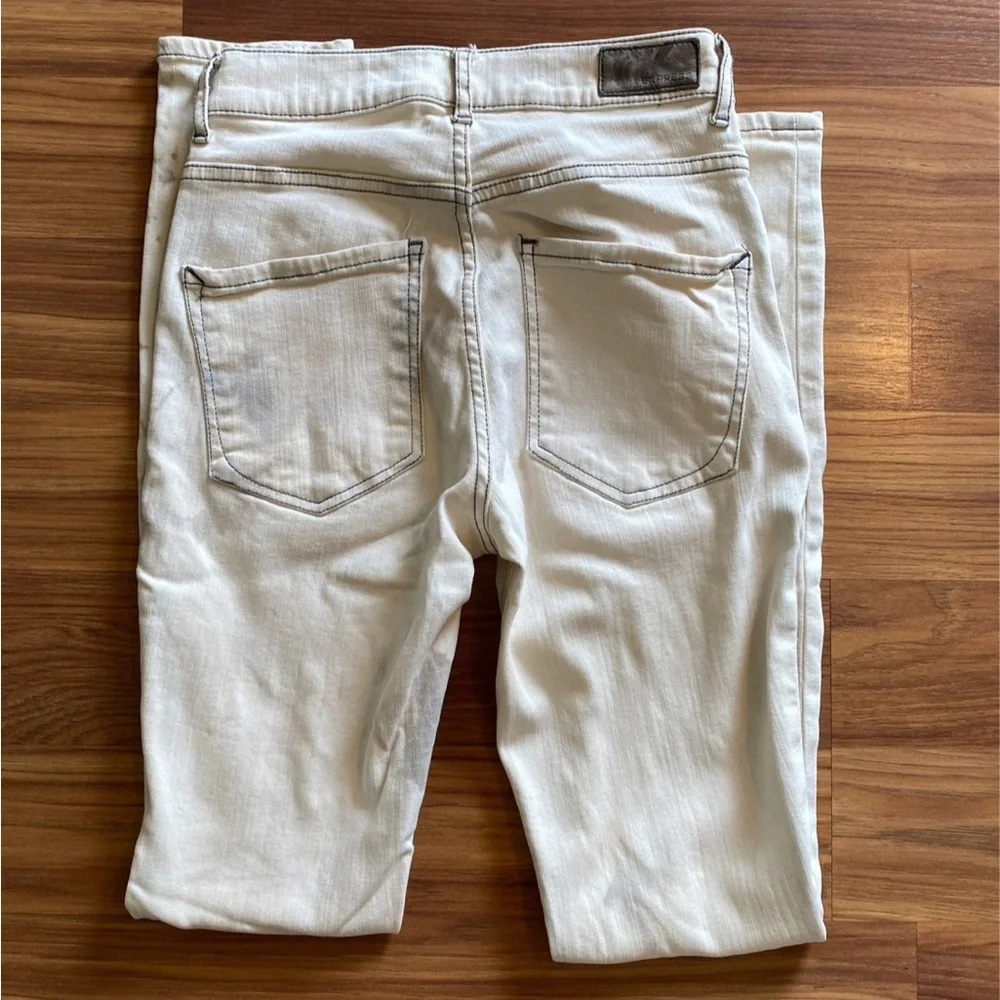 Express High Rise Jeans - Picture 5 of 8